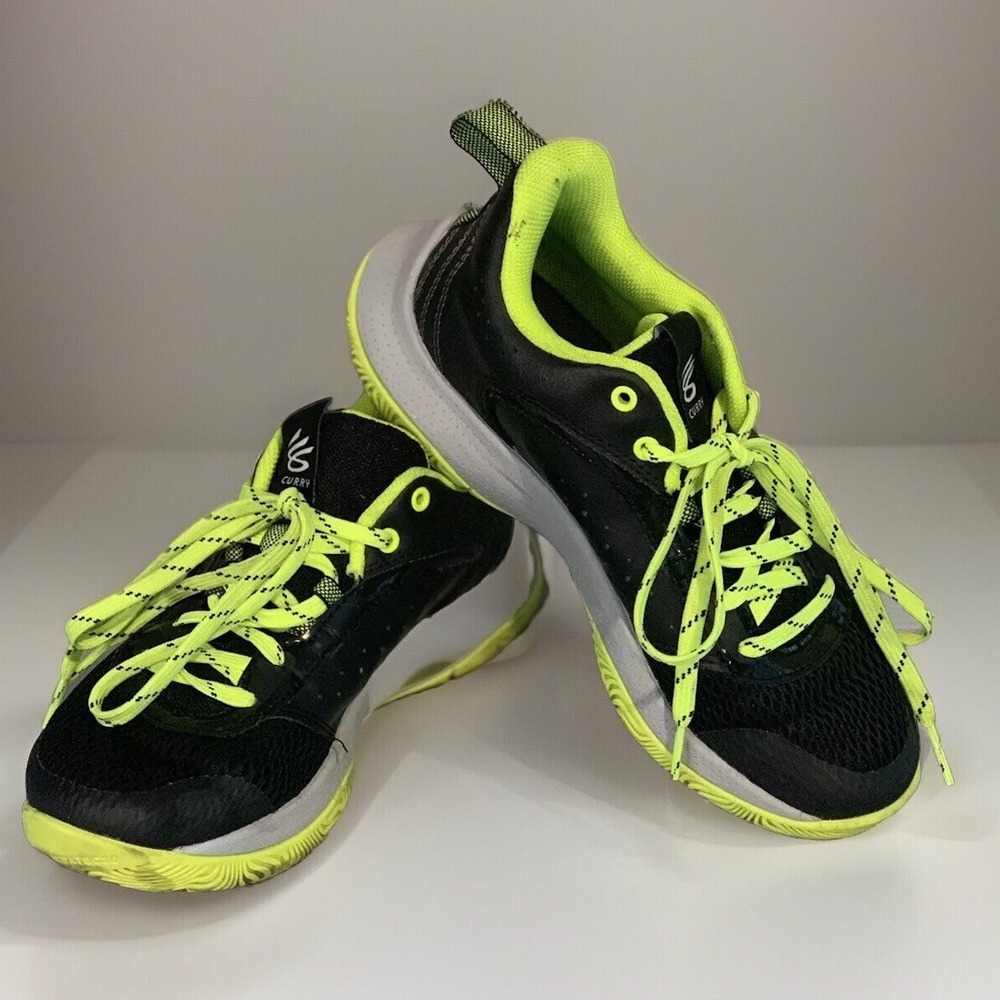 Under‎ Armour Curry Youth Basketball Shoes Black Neon Yellow Lace Up Size 4.5Y